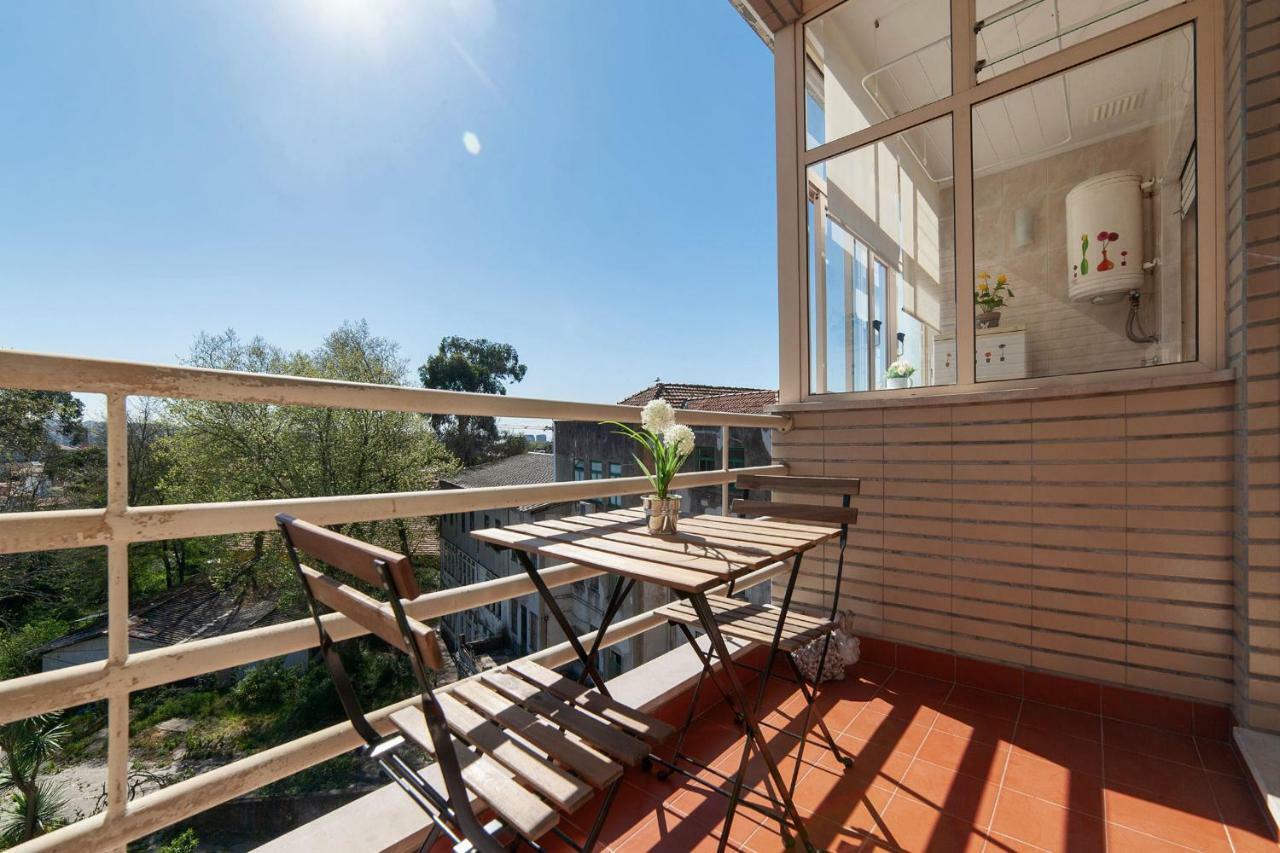 Sunny View To The Tower Appartement Porto Buitenkant foto